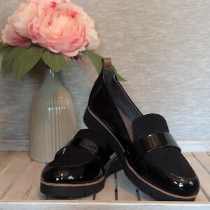 Elegant Black Loafers for Women